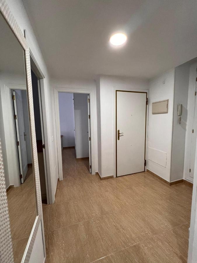 Torremolinos Centro - Beautiful , Newly Renovated 2 Bedroom Apartment 외부 사진