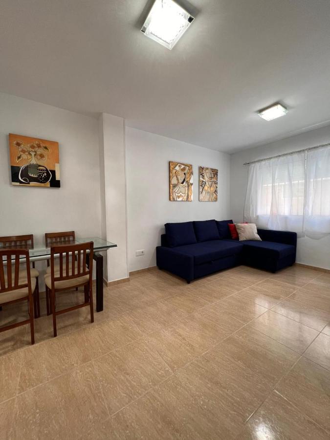 Torremolinos Centro - Beautiful , Newly Renovated 2 Bedroom Apartment 외부 사진