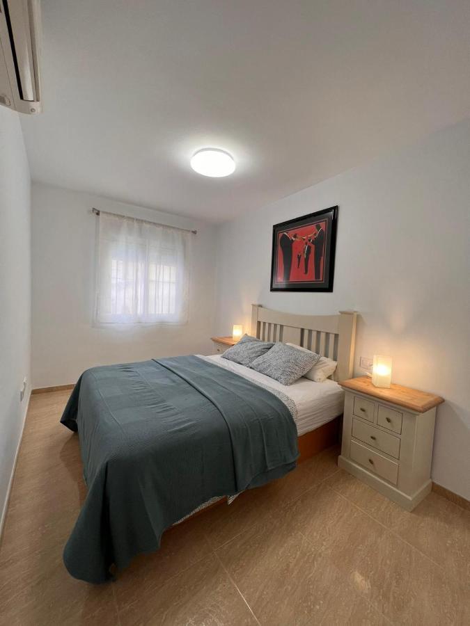 Torremolinos Centro - Beautiful , Newly Renovated 2 Bedroom Apartment 외부 사진
