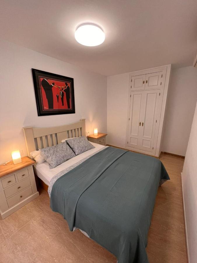 Torremolinos Centro - Beautiful , Newly Renovated 2 Bedroom Apartment 외부 사진