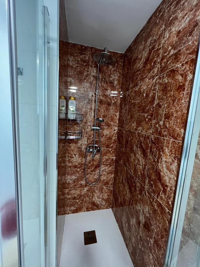 Torremolinos Centro - Beautiful , Newly Renovated 2 Bedroom Apartment 외부 사진